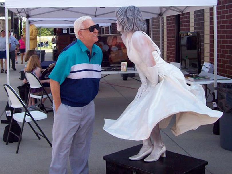 Marilyn Monroe Living Statue